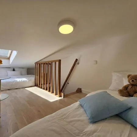 Holiday home Sloneczny Ogrod - Ekskluzywna Posiadlosc Nad Woda, Grill I Jacuzzi
