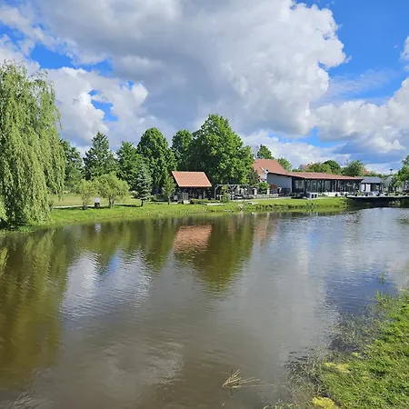 Sloneczny Ogrod - Ekskluzywna Posiadlosc Nad Woda, Grill I Jacuzzi Holiday home