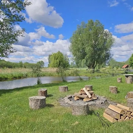 Holiday home Sloneczny Ogrod - Ekskluzywna Posiadlosc Nad Woda, Grill I Jacuzzi